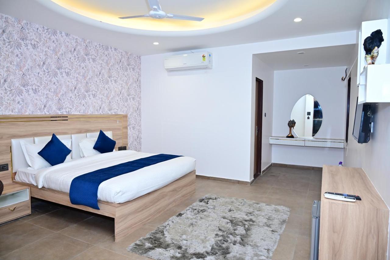 The Dwelling Inn Greater Noida Eksteriør bilde