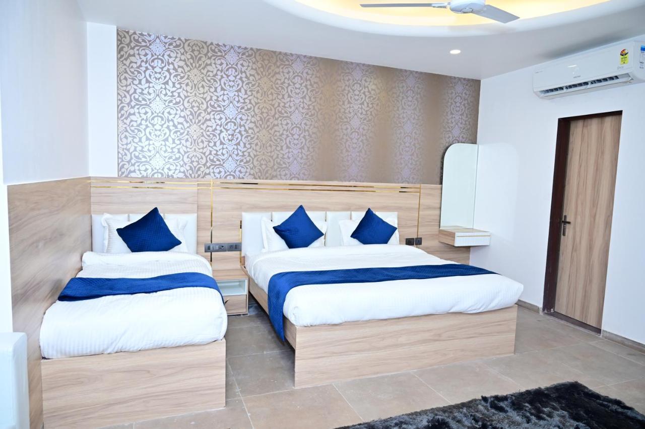 The Dwelling Inn Greater Noida Eksteriør bilde