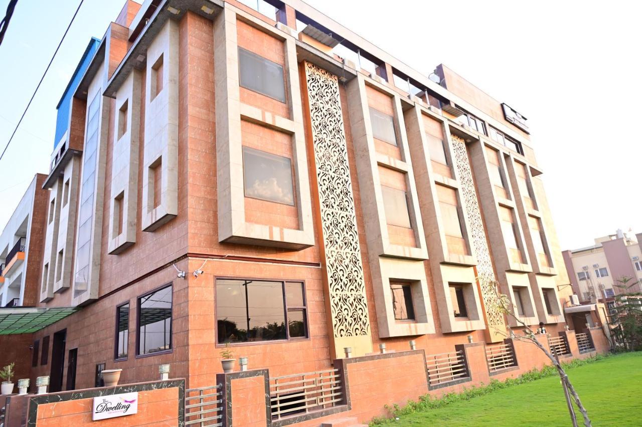 The Dwelling Inn Greater Noida Eksteriør bilde