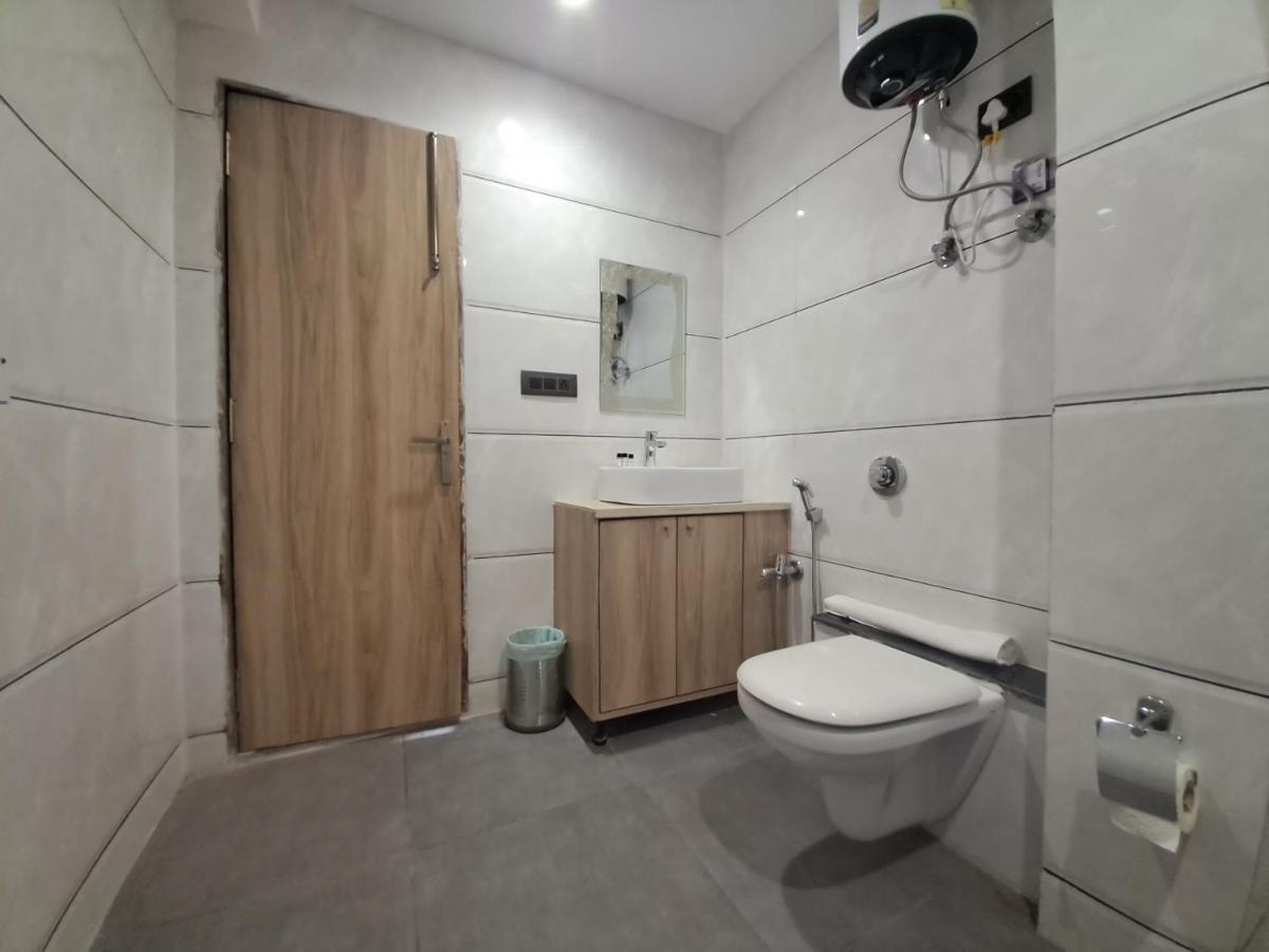 The Dwelling Inn Greater Noida Eksteriør bilde